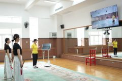 也上辅帮教师和演示
